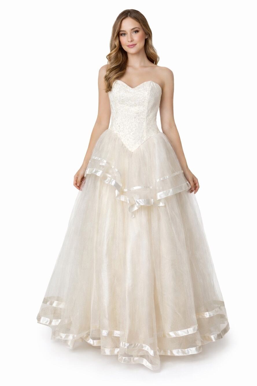 1980s Gunne Sax by Jessica McClintock Ivory Lace & Tulle Prom Gown XXS